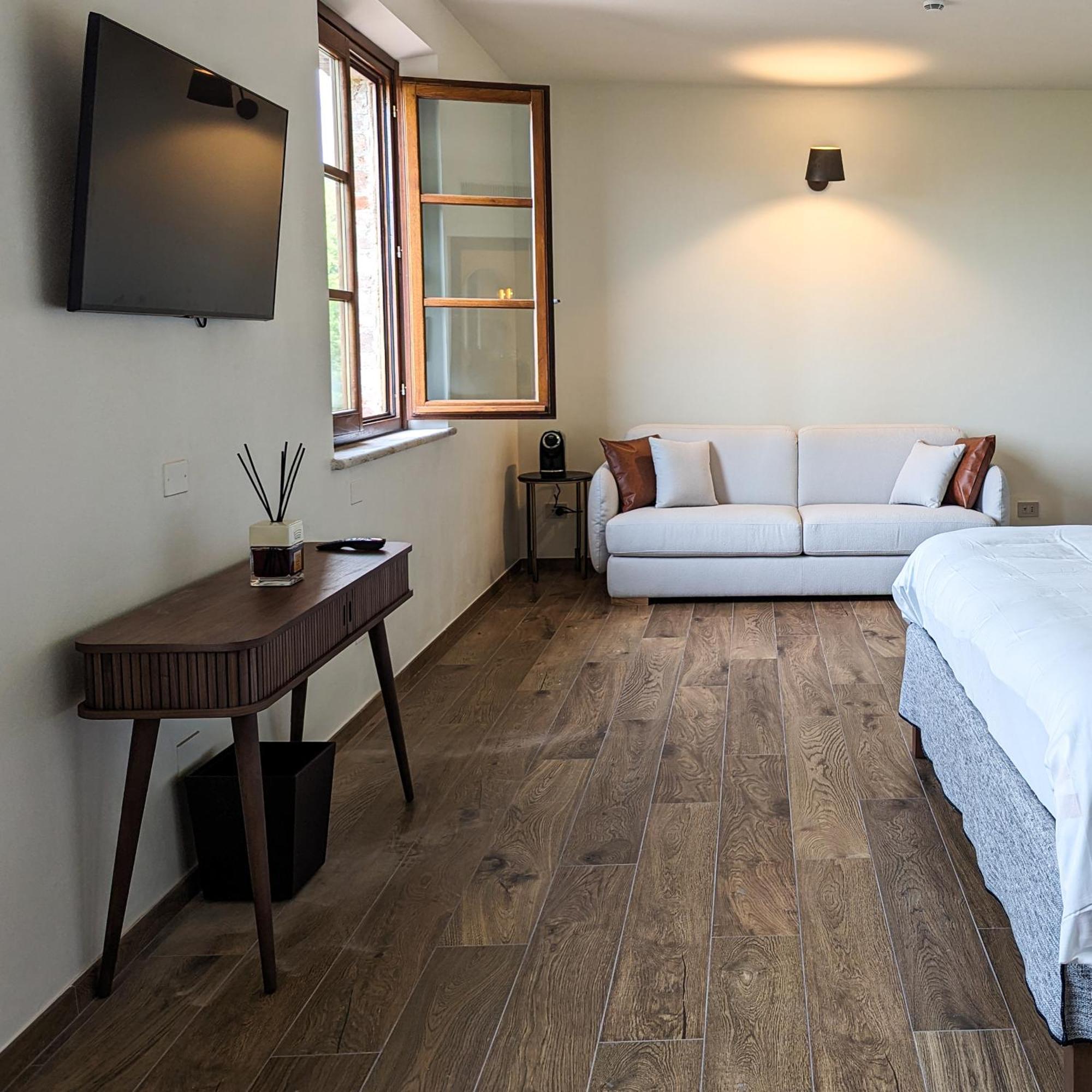 Poggio Paradiso Resort & Spa Montefollonico Eksteriør bilde