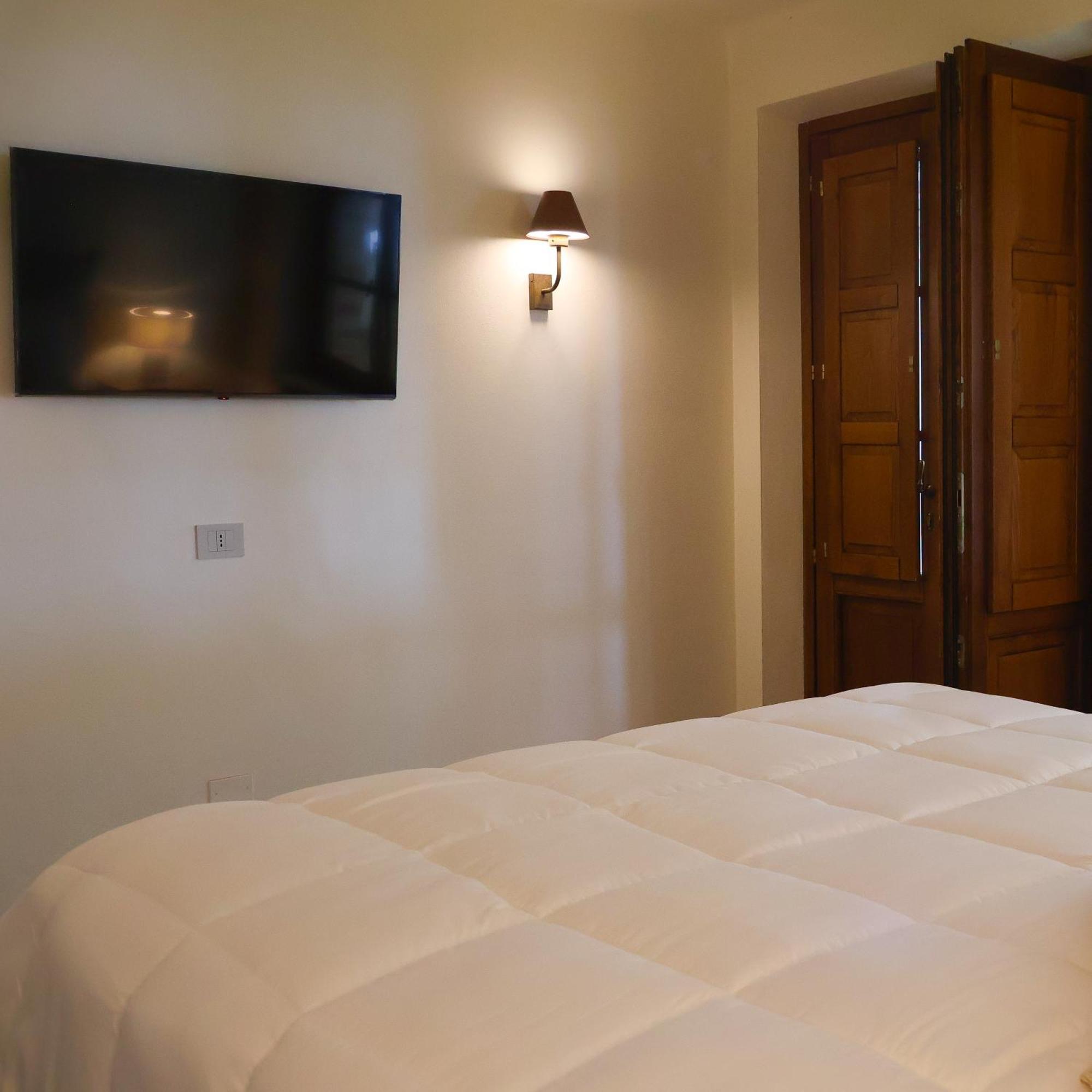Poggio Paradiso Resort & Spa Montefollonico Eksteriør bilde