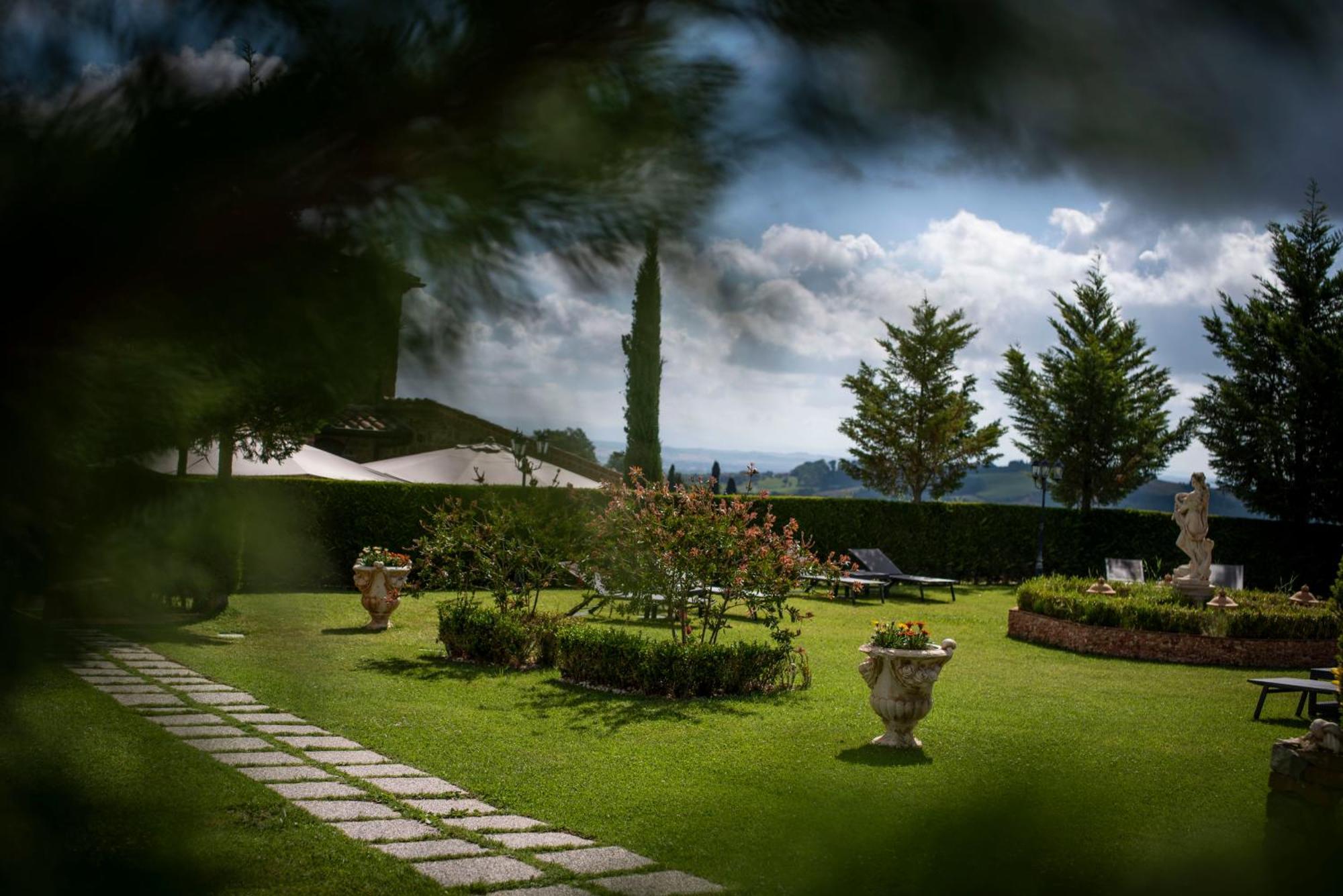 Poggio Paradiso Resort & Spa Montefollonico Eksteriør bilde